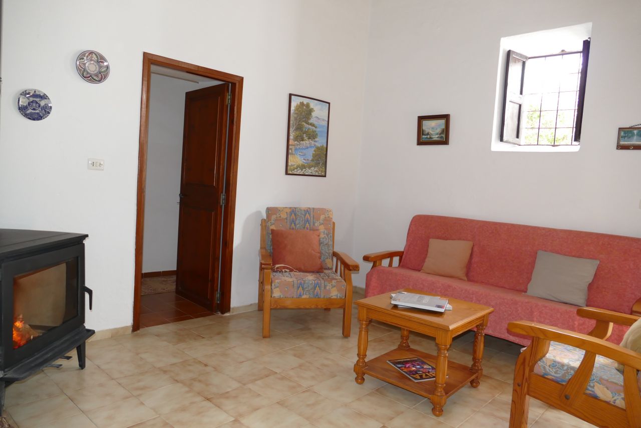 JÄHRLICHE / LANGFRISTIGE VERMIETUNG, traditionelle, klassische Finca in San Vicente, Ibiza, auf dem Land, in einer idyllischen Umgebung.