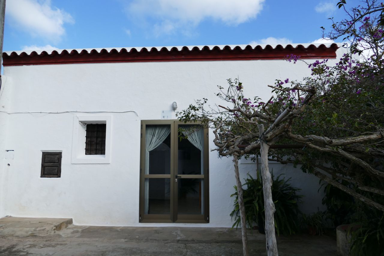 JÄHRLICHE / LANGFRISTIGE VERMIETUNG, traditionelle, klassische Finca in San Vicente, Ibiza, auf dem Land, in einer idyllischen Umgebung.