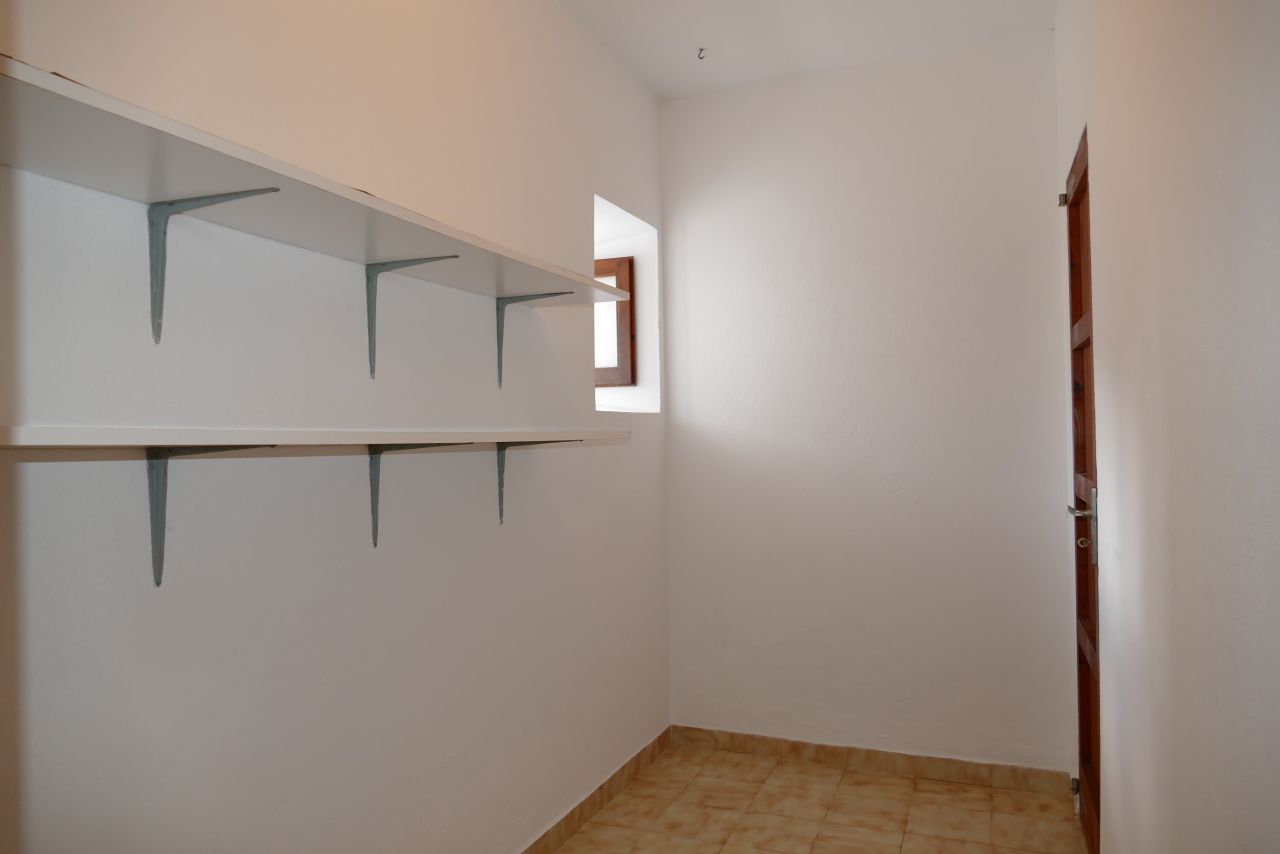 JÄHRLICHE / LANGFRISTIGE VERMIETUNG, traditionelle, klassische Finca in San Vicente, Ibiza, auf dem Land, in einer idyllischen Umgebung.