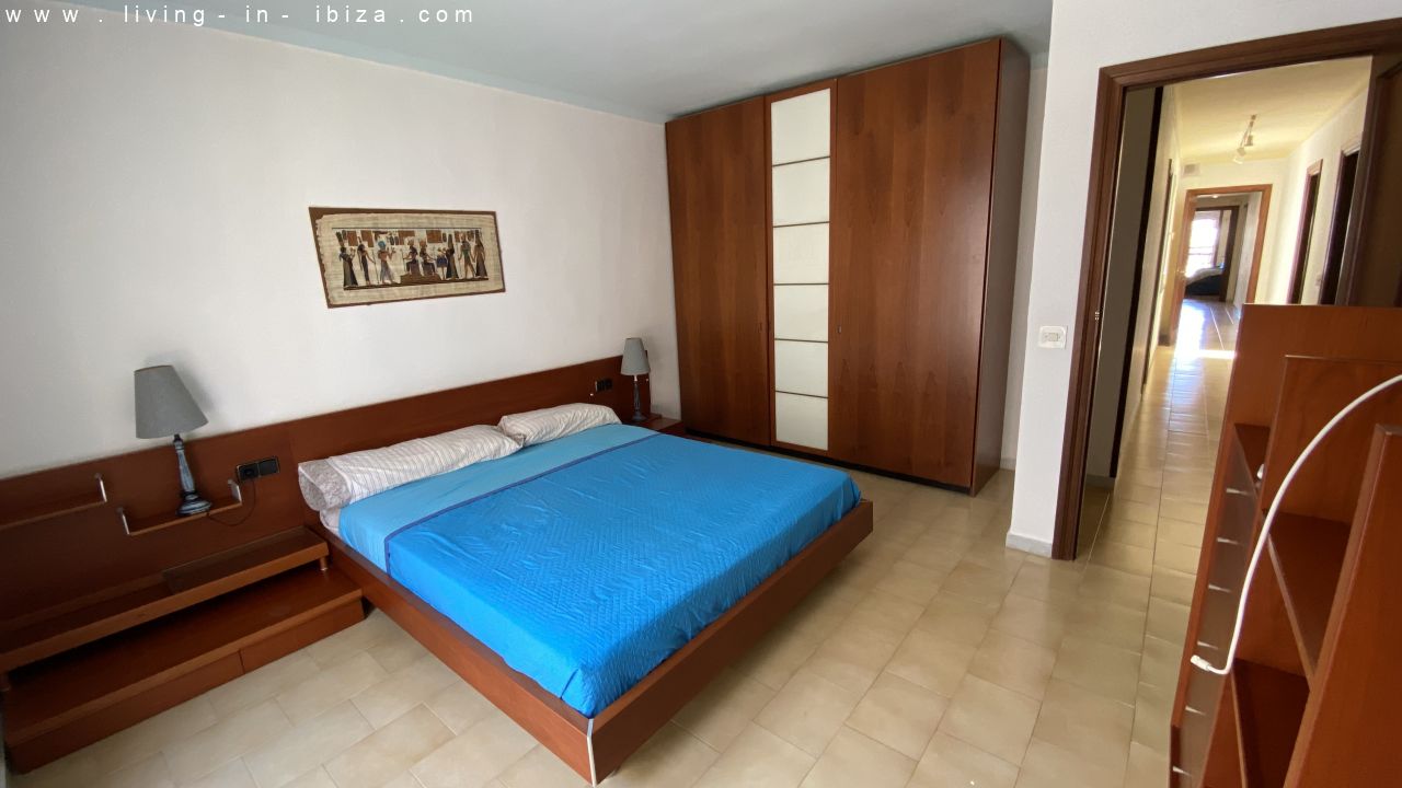 Saisonvermietung - Grosszügige Wohnung mit Meersicht an Promenade Santa Eulalia del Rio Ibiza zur Miete, 4 SZ, Meeressicht