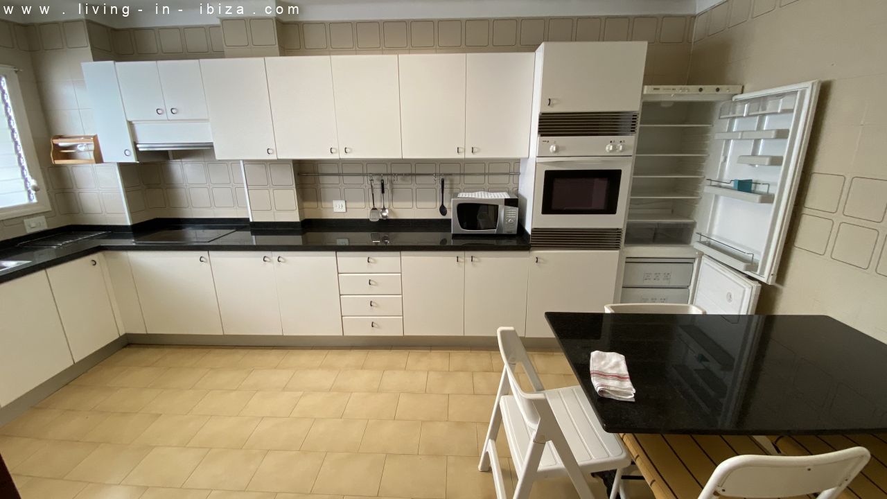 Saisonvermietung - Grosszügige Wohnung mit Meersicht an Promenade Santa Eulalia del Rio Ibiza zur Miete, 4 SZ, Meeressicht