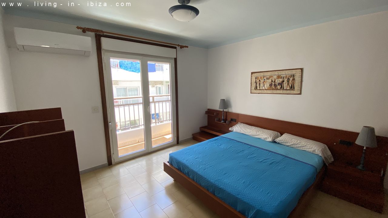 Saisonvermietung - Grosszügige Wohnung mit Meersicht an Promenade Santa Eulalia del Rio Ibiza zur Miete, 4 SZ, Meeressicht