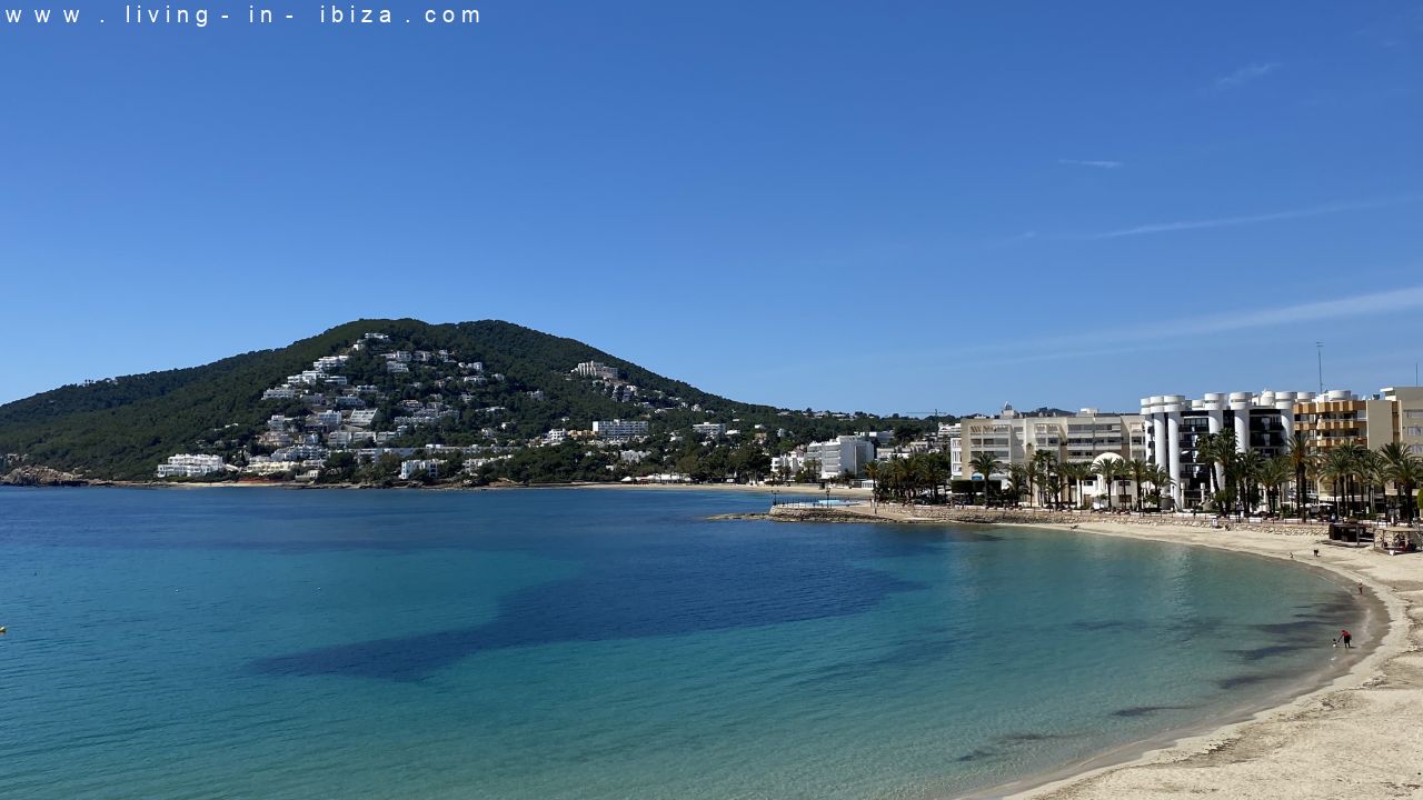 Saisonvermietung - Grosszügige Wohnung mit Meersicht an Promenade Santa Eulalia del Rio Ibiza zur Miete, 4 SZ, Meeressicht