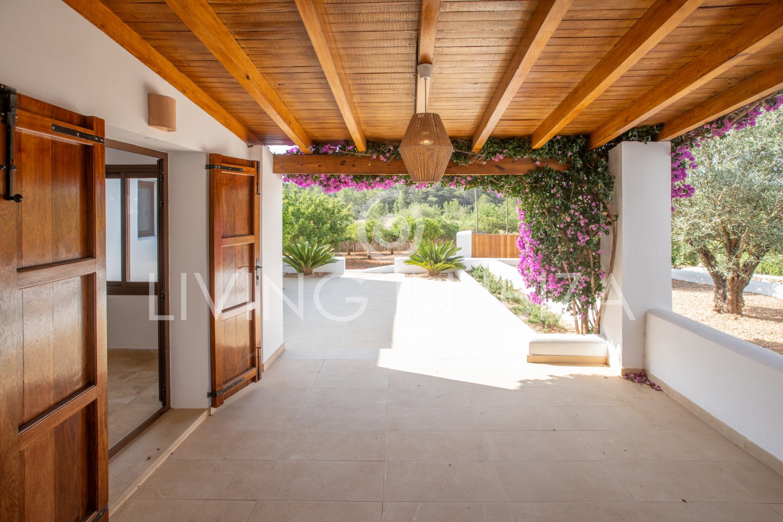 Santa Gertrudis, San Lorenzo Jahresmiete, Komfortable Villa, komplett renoviert mit Pool in ruhige Landlage auf Ibiza langfristig zu vermieten