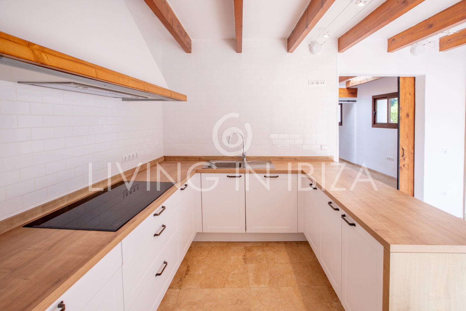 Santa Gertrudis, San Lorenzo Jahresmiete, Komfortable Villa, komplett renoviert mit Pool in ruhige Landlage auf Ibiza langfristig zu vermieten