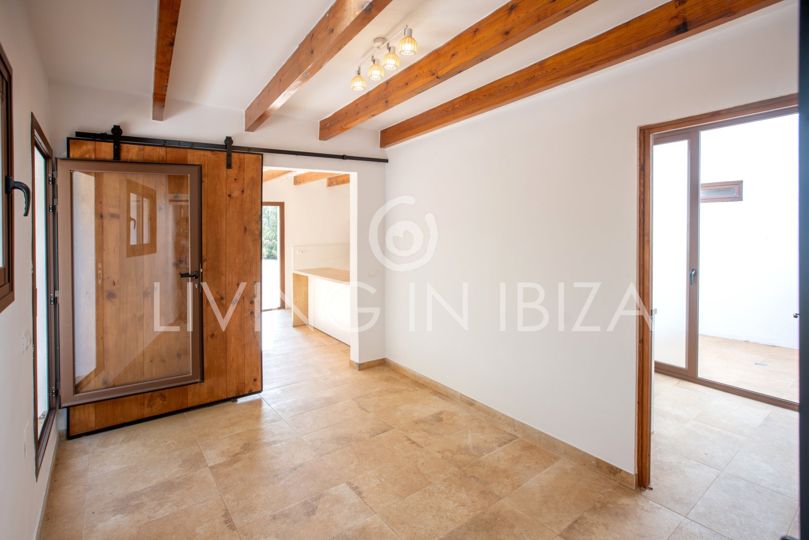 Santa Gertrudis, San Lorenzo Jahresmiete, Komfortable Villa, komplett renoviert mit Pool in ruhige Landlage auf Ibiza langfristig zu vermieten