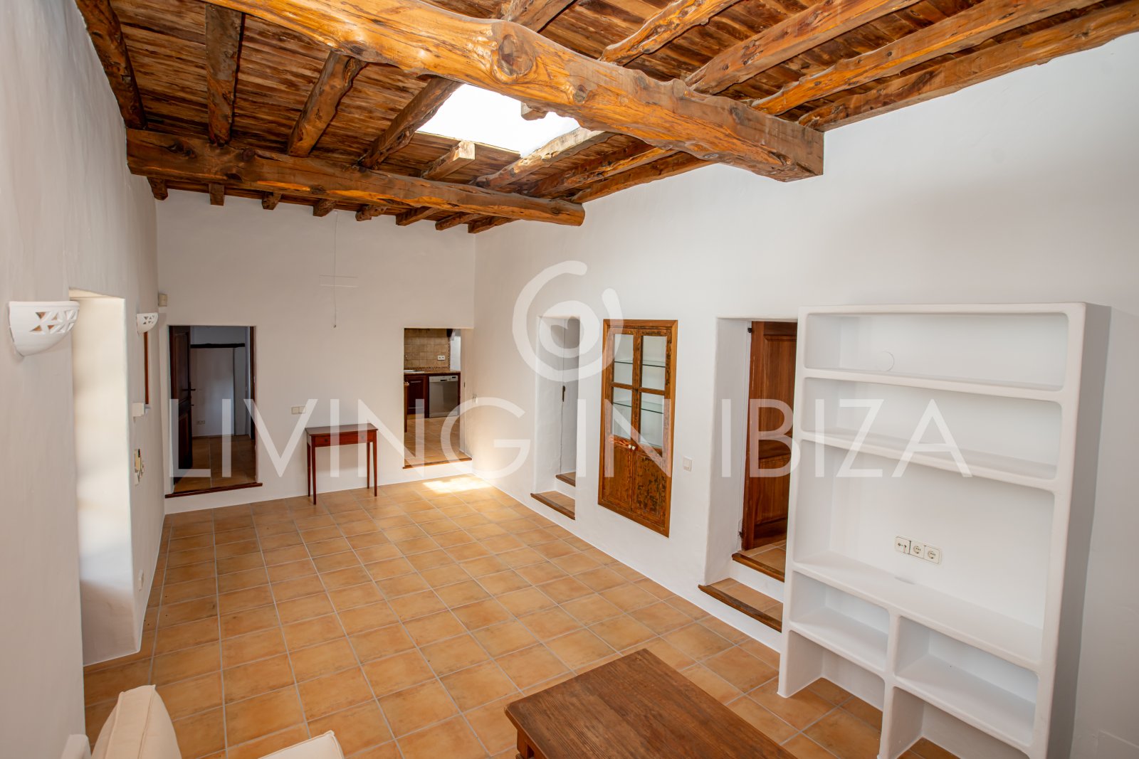 Typische Ibizenkische Finca in 2 Etagen mit Pool und ohne nahe Nachbarn zur langfristigen Vermietung in Santa Eulalia del Rio, Ibiza