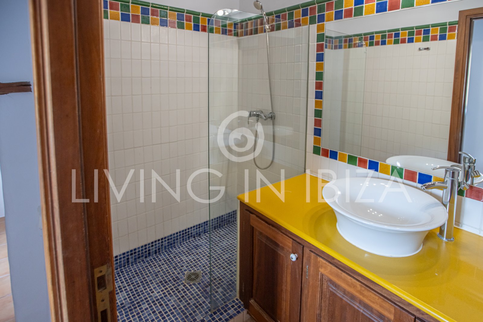 Typische Ibizenkische Finca in 2 Etagen mit Pool und ohne nahe Nachbarn zur langfristigen Vermietung in Santa Eulalia del Rio, Ibiza