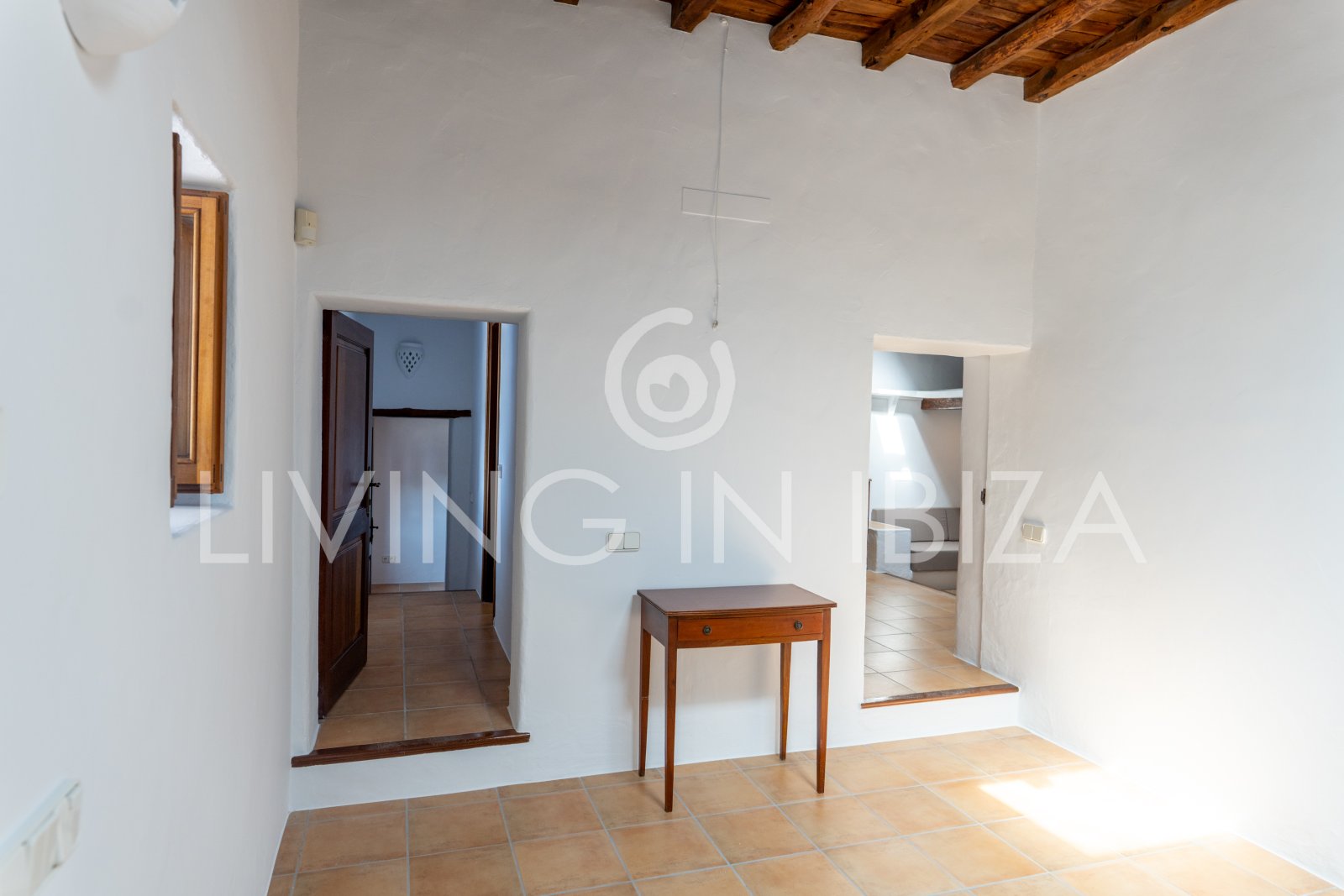 Typische Ibizenkische Finca in 2 Etagen mit Pool und ohne nahe Nachbarn zur langfristigen Vermietung in Santa Eulalia del Rio, Ibiza