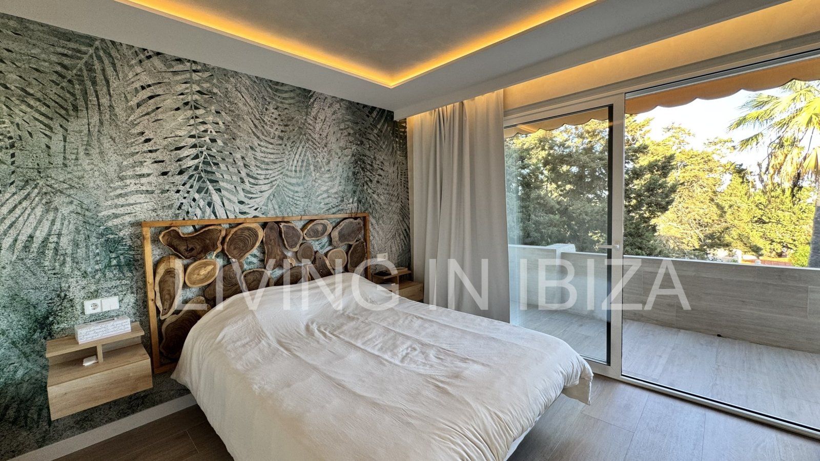 Zu verkaufen. Einmalige Gelegenheit auf Ibiza! Modernes und helles Reihenhaus in einer exklusiven und ruhigen Wohnanlage in Siesta (Sta Eulalia) Ibiza