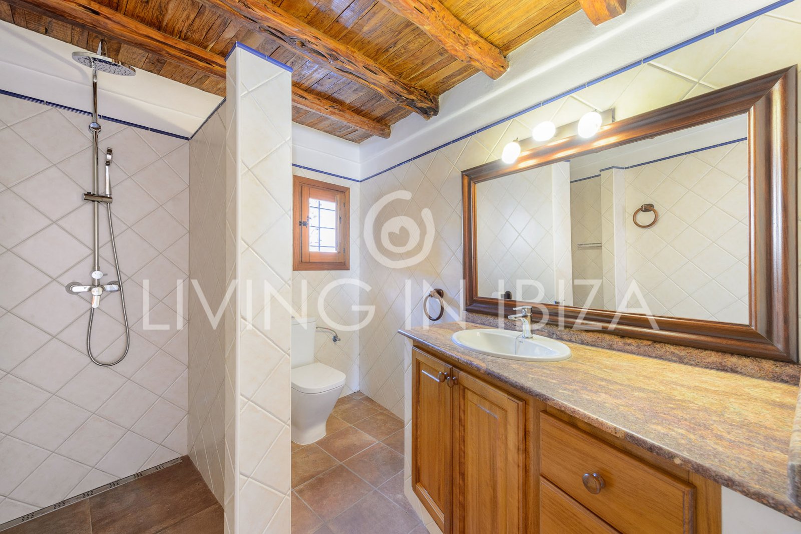 Langfristige Vermietung: Einzigartige ibizenkische Finca, vollständig renoviert, unmöbliert, mit beheizbarem Pool und Gästelounge in San Juan, Ibiza