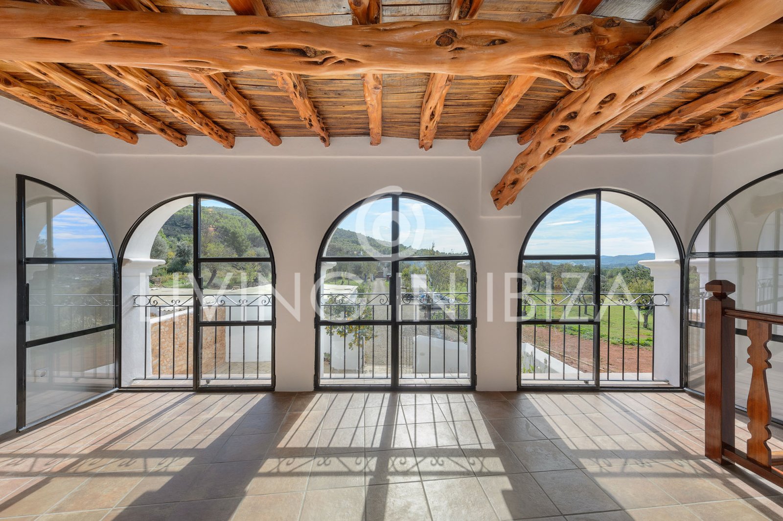 Langfristige Vermietung: Einzigartige ibizenkische Finca, vollständig renoviert, unmöbliert, mit beheizbarem Pool und Gästelounge in San Juan, Ibiza