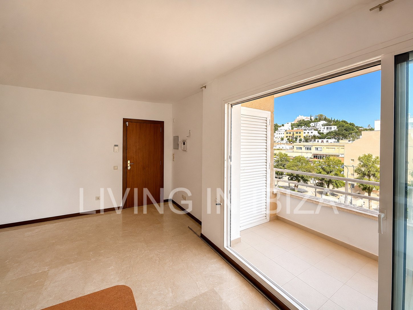 Wohnung im Herzen von Santa Eulària del Río auf Ibiza zu verkaufen.
