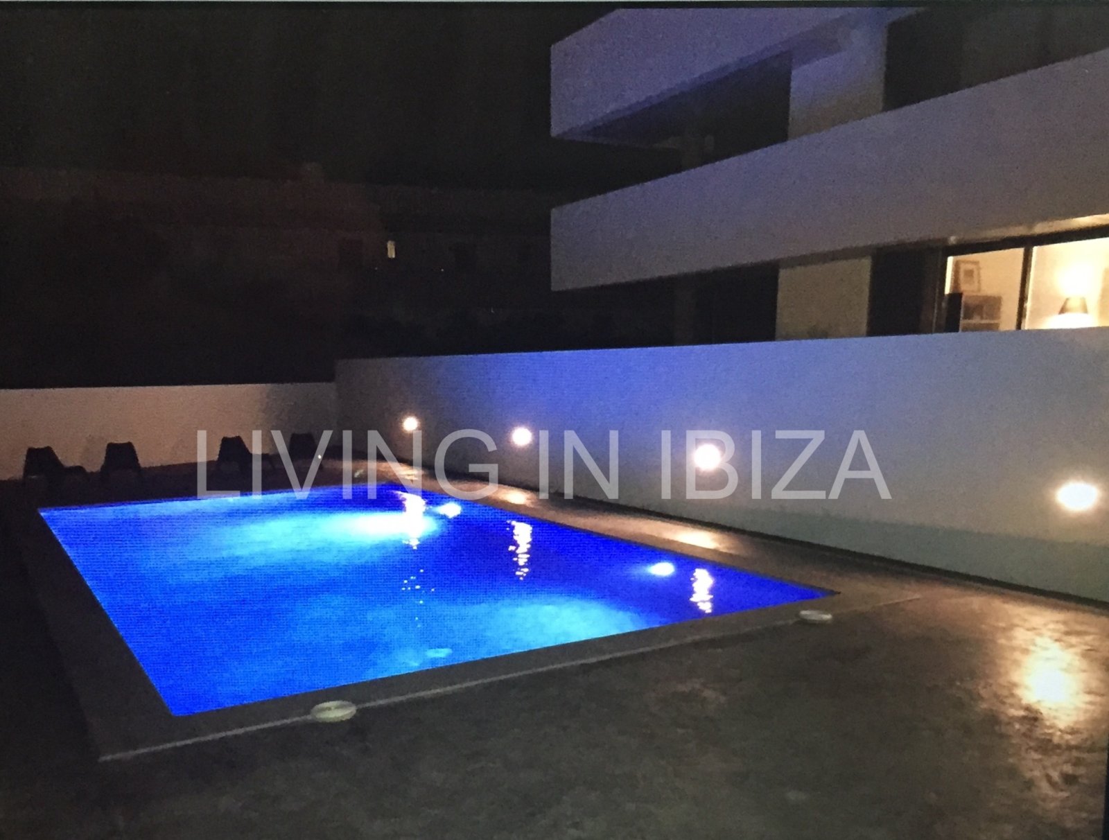 Langzeitmiete in San José, Ibiza – Elegante 2-Schlafzimmer-Wohnung mit Pool und Parkplatz