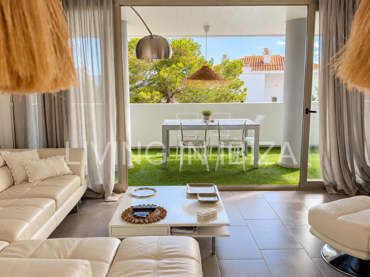 Langzeitmiete in San José, Ibiza – Elegante 2-Schlafzimmer-Wohnung mit Pool und Parkplatz