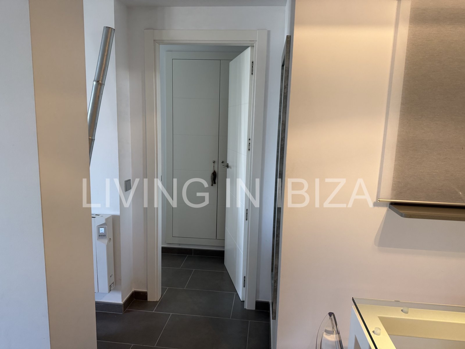 Langzeitmiete in San José, Ibiza – Elegante 2-Schlafzimmer-Wohnung mit Pool und Parkplatz