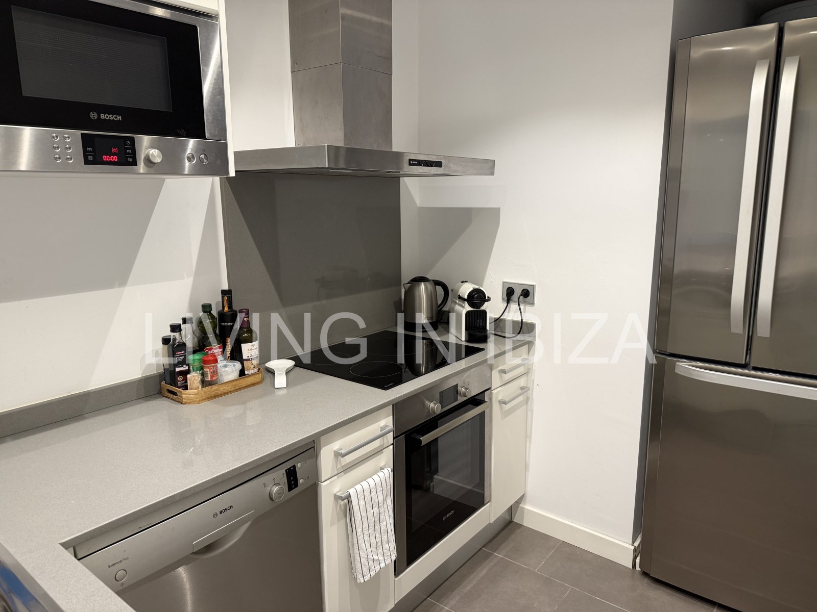 Langzeitmiete in San José, Ibiza – Elegante 2-Schlafzimmer-Wohnung mit Pool und Parkplatz