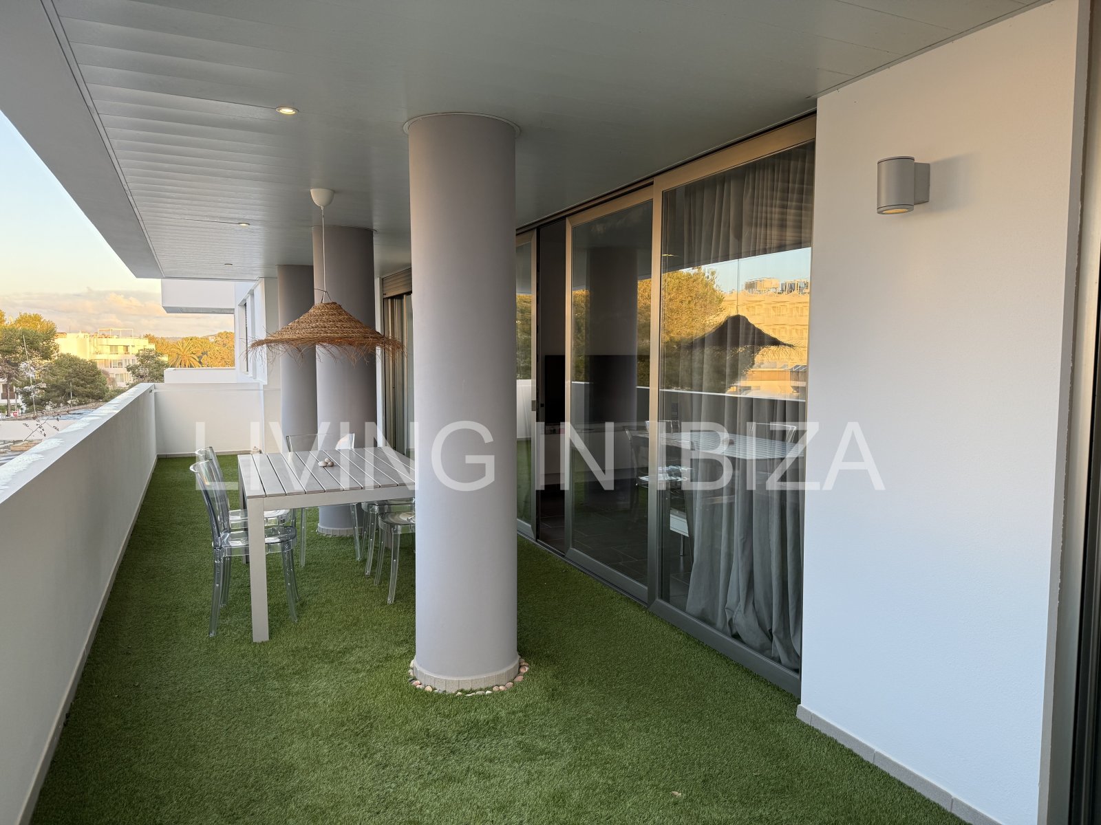 Langzeitmiete in San José, Ibiza – Elegante 2-Schlafzimmer-Wohnung mit Pool und Parkplatz