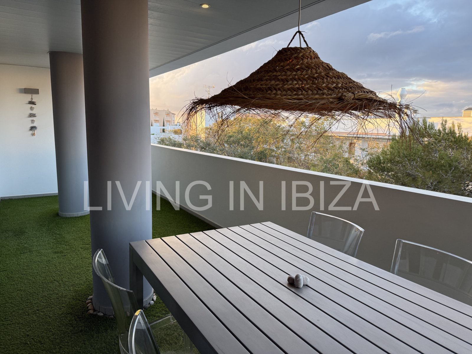 Langzeitmiete in San José, Ibiza – Elegante 2-Schlafzimmer-Wohnung mit Pool und Parkplatz