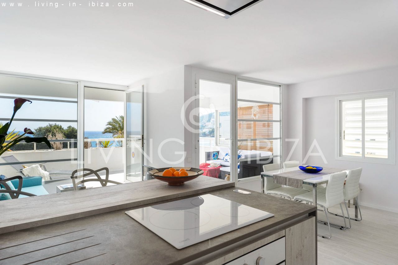 Seasonal RENTAL Attractive design apartment with parking space, in Santa Eulalia del Río, Ibiza, first sea line. Close to the beach. From the 1/10 -