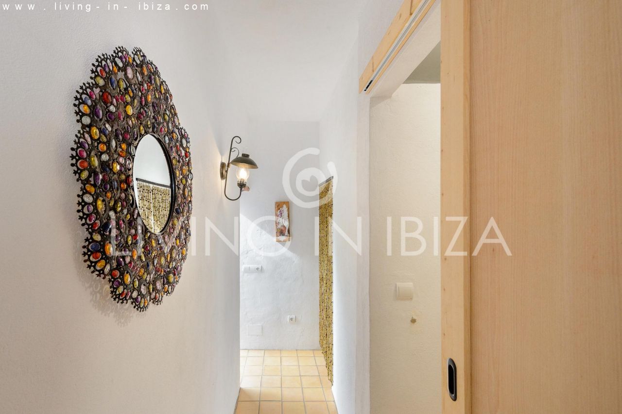 ANNUAL CONTRACT/ LONGTERM RENTAL. Ibizan house of 100 years, renovated, Santa Eulalia area. Ibiza.