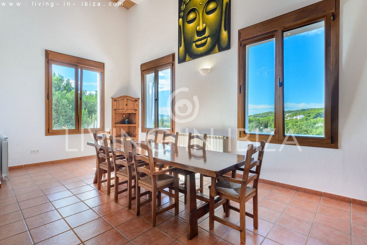  Attractive and spacious villa with Pool and sea views for seasonal rent in San Carlos, Santa Eulalia del Río, Ibiza, near Cala Nova, Cala Llenya 