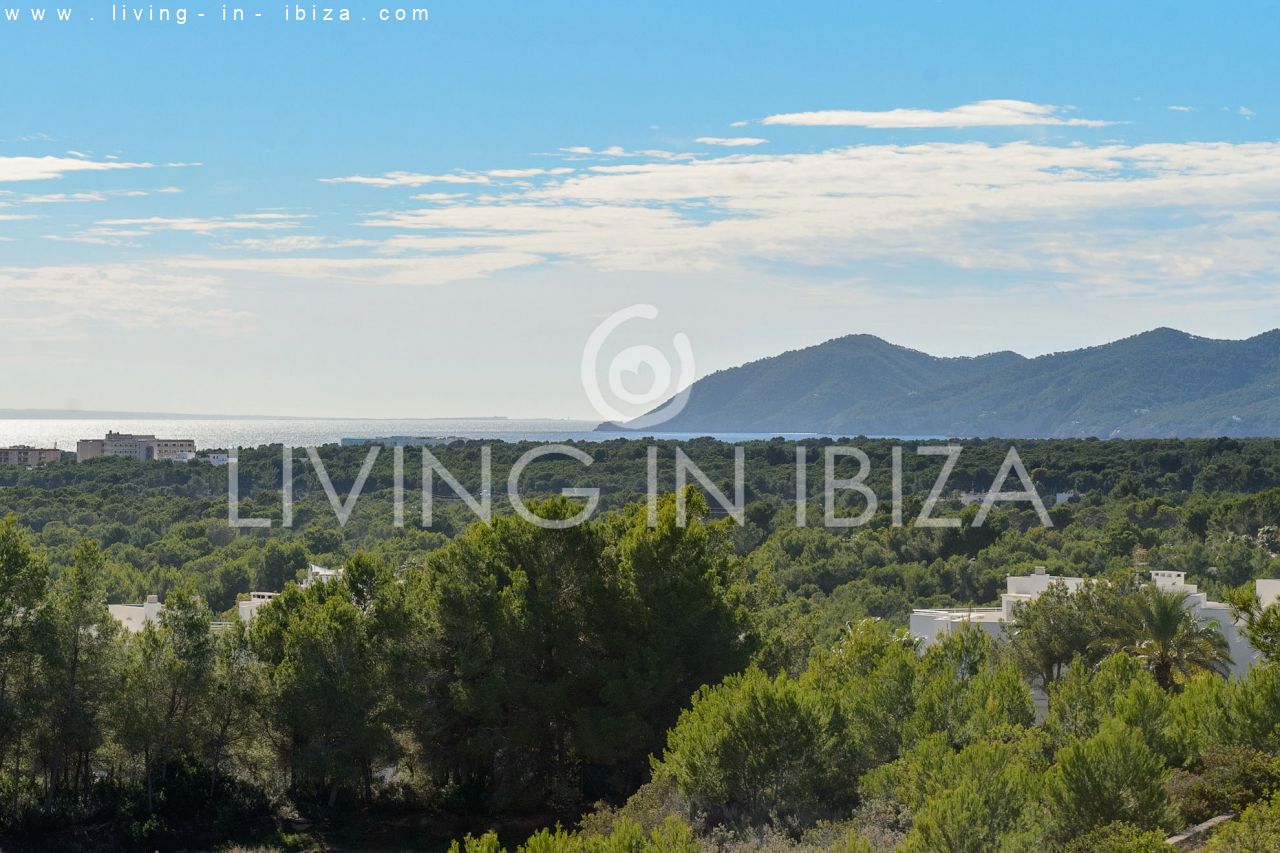 Attractive and spacious villa with Pool and sea views for seasonal rent in San Carlos, Santa Eulalia del Río, Ibiza, near Cala Nova, Cala Llenya 