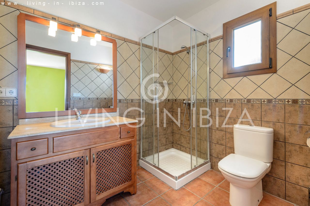  Attractive and spacious villa with Pool and sea views for seasonal rent in San Carlos, Santa Eulalia del Río, Ibiza, near Cala Nova, Cala Llenya 