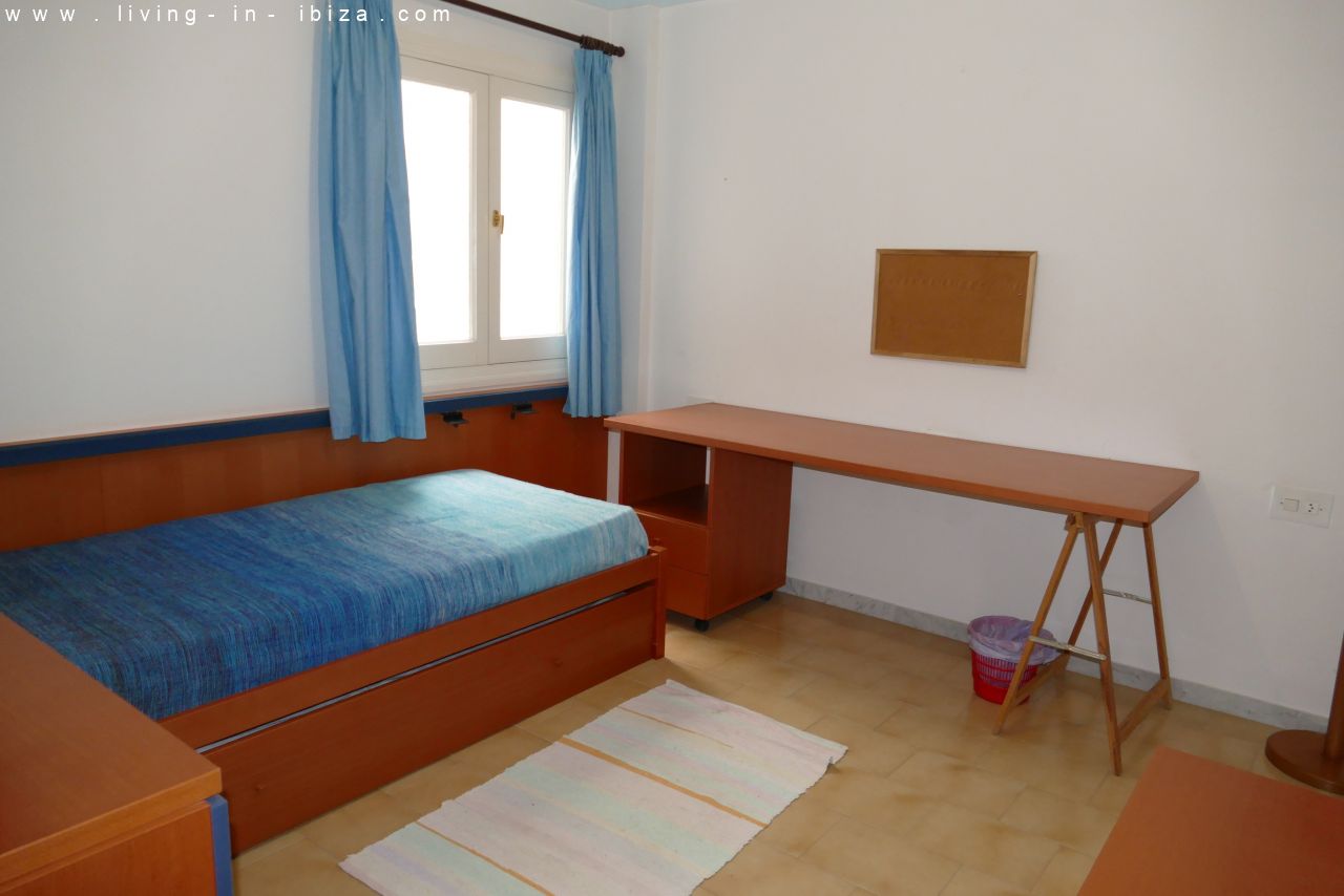 Seasonal rental in Santa Eulalia del Rio, Ibiza. Ample apartment first line sea views on beach