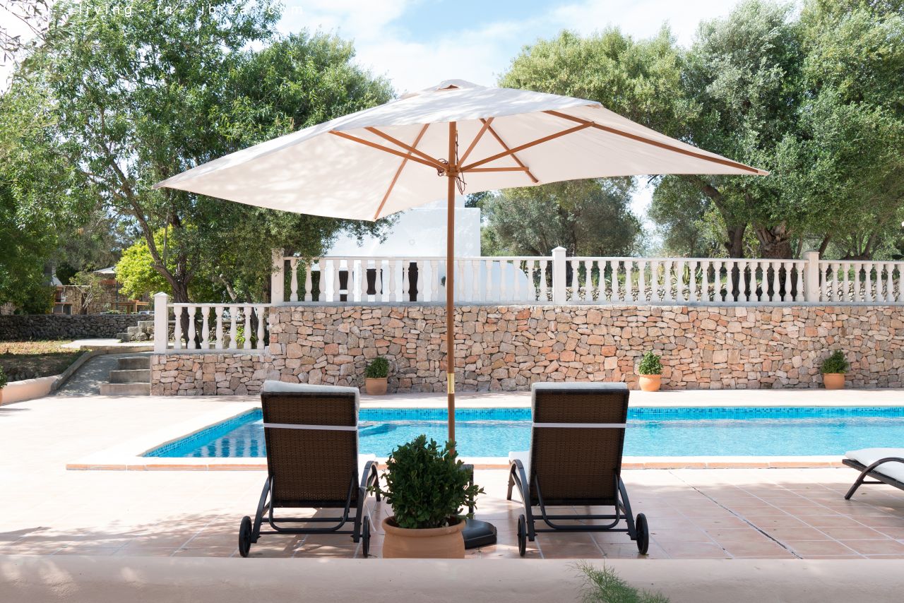 Annual rent Authentic Finca in Sant Rafael, to enjoy the immense peace of Ibiza.