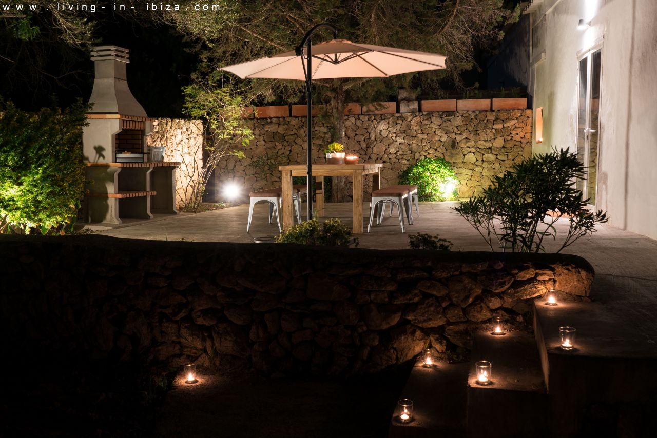 Annual rent Authentic Finca in Sant Rafael, to enjoy the immense peace of Ibiza.