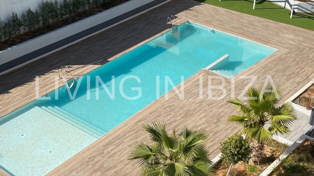 Santa Eulalia del Rio: Penthouse Tagomago, is an attractive and modern brand new unfurnished penthouse in a luxury development in the town of Santa Eulalia del Rio 