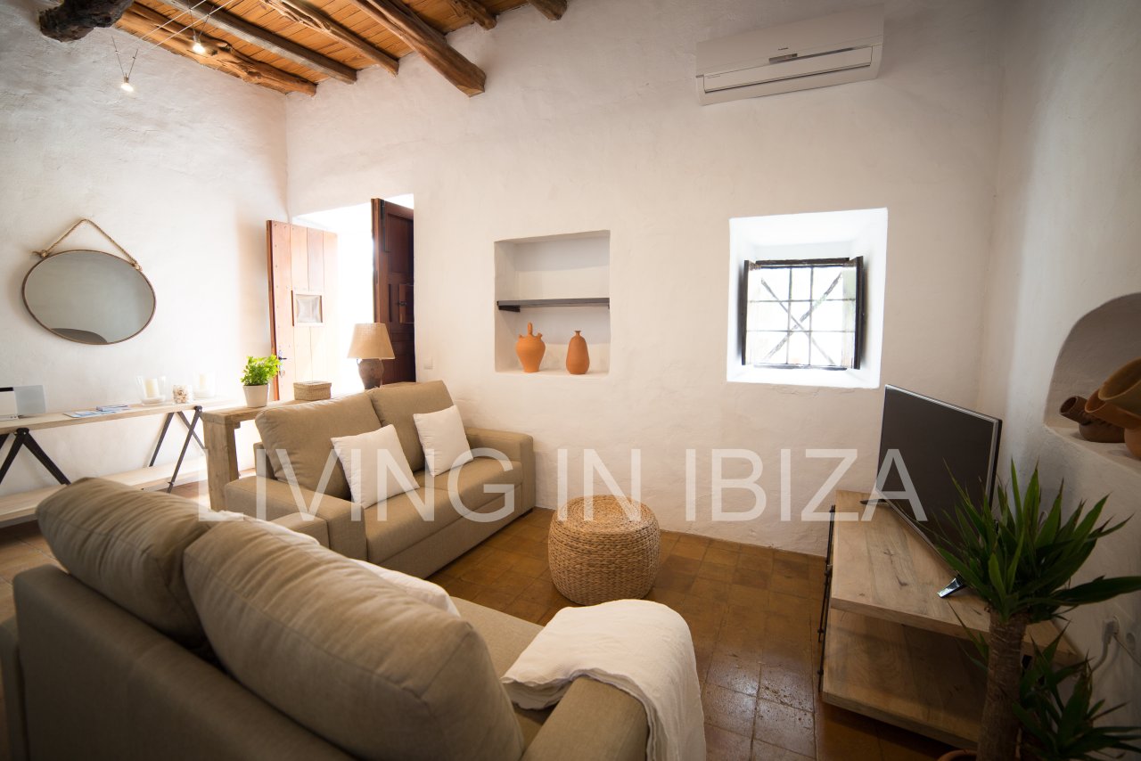 Annual Rent /long term contract. Authentic Finca in Sant Rafael, to enjoy the immense peace of Ibiza.