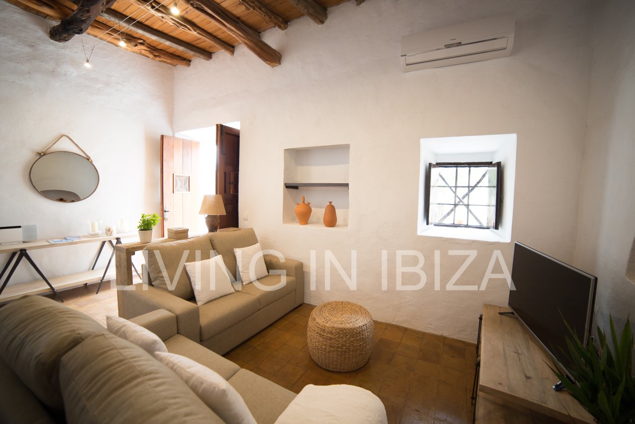 Annual Rent /long term contract. Authentic Finca in Sant Rafael, to enjoy the immense peace of Ibiza.