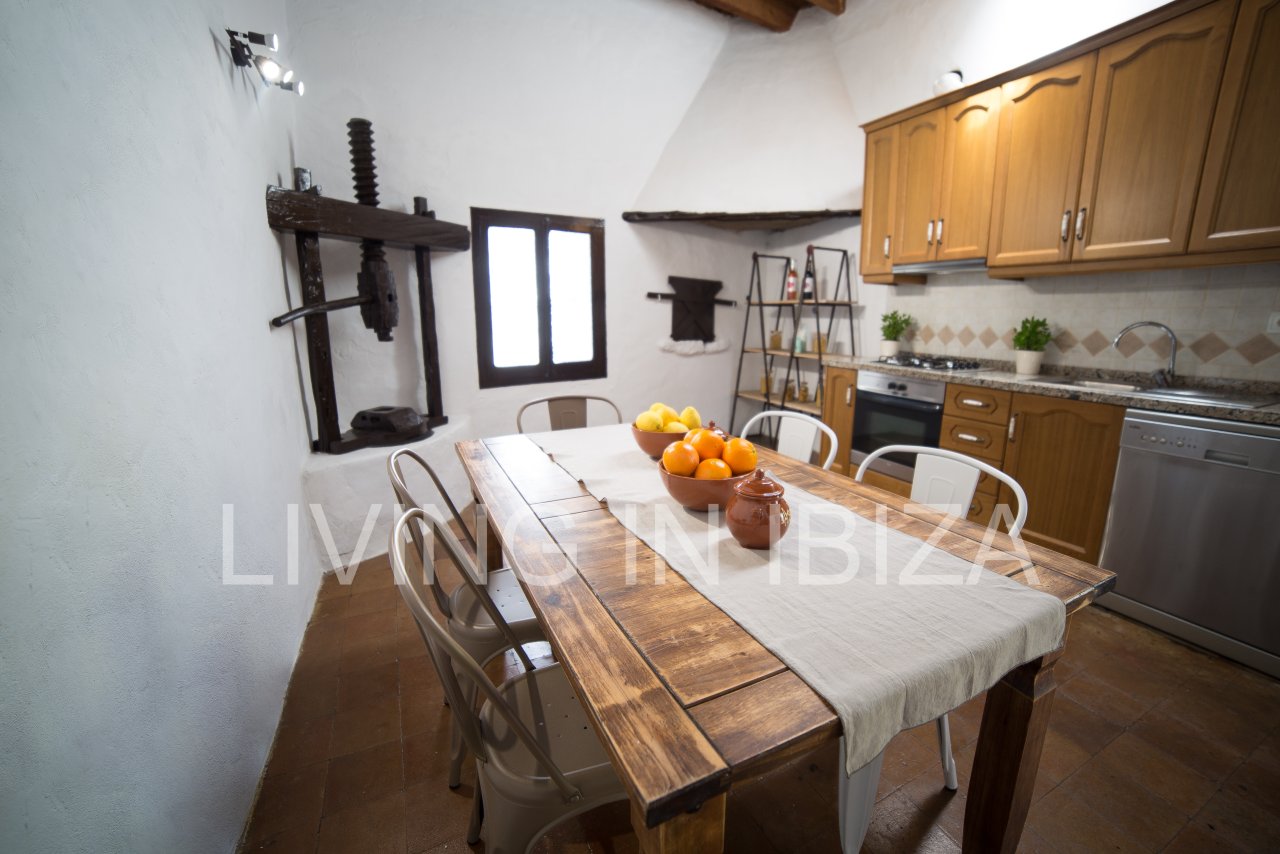 Annual Rent /long term contract. Authentic Finca in Sant Rafael, to enjoy the immense peace of Ibiza.