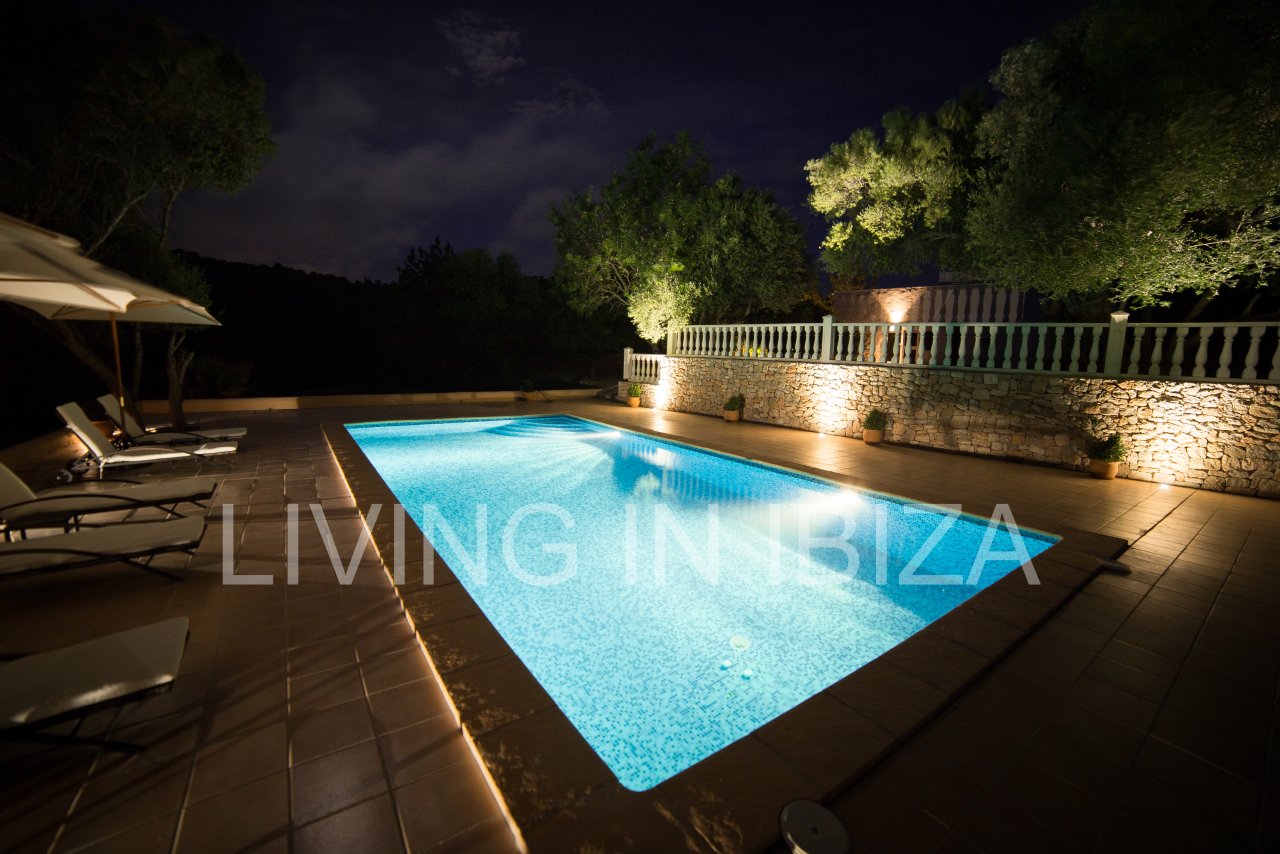 Annual Rent /long term contract. Authentic Finca in Sant Rafael, to enjoy the immense peace of Ibiza.