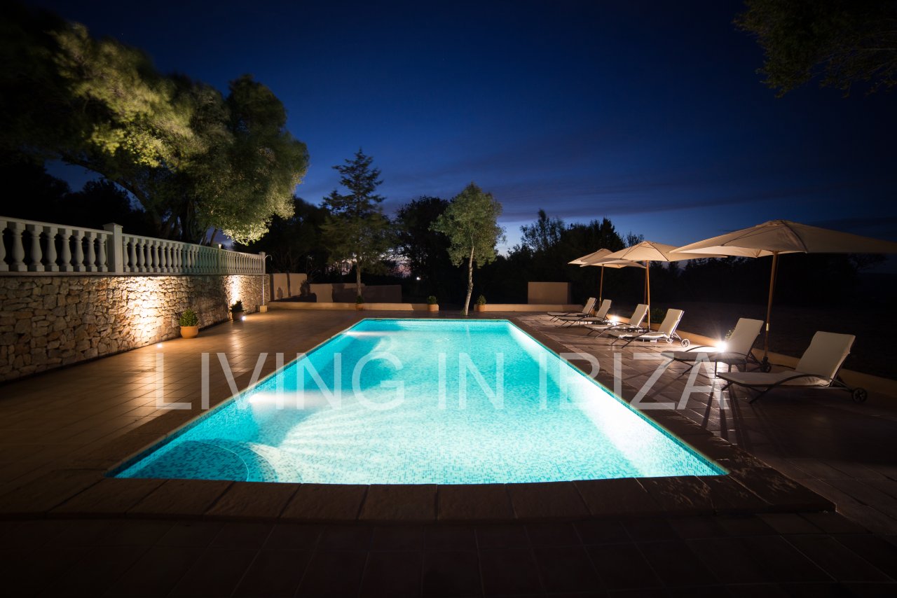 Annual Rent /long term contract. Authentic Finca in Sant Rafael, to enjoy the immense peace of Ibiza.