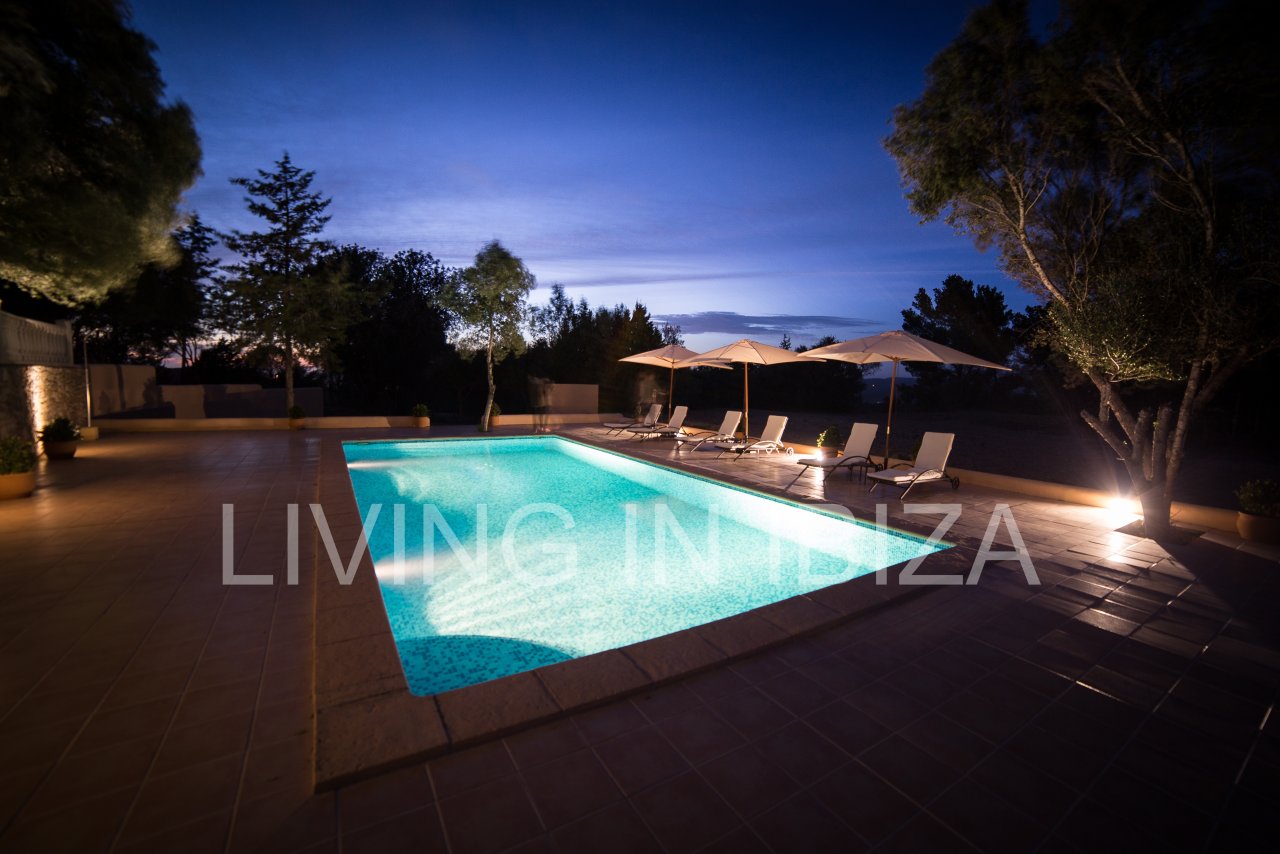 Annual Rent /long term contract. Authentic Finca in Sant Rafael, to enjoy the immense peace of Ibiza.