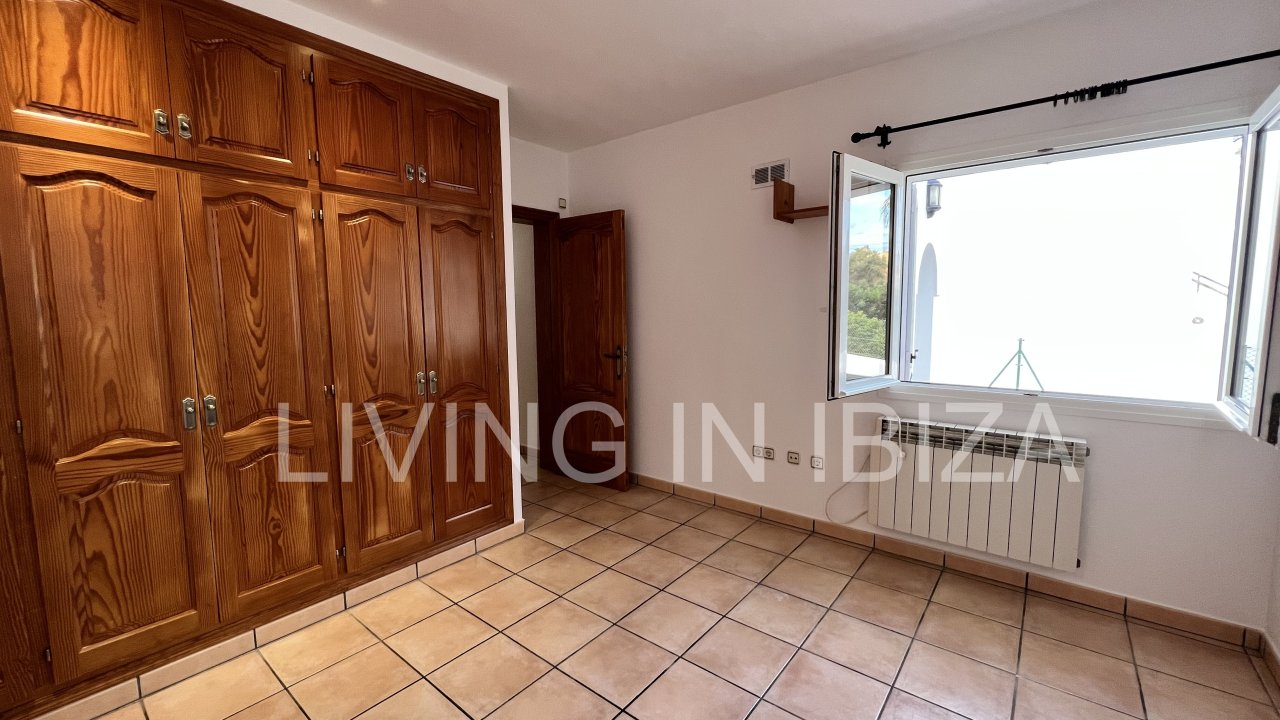 Long term rental / annual contract. Charming two-storey house in Siesta, Santa Eulalia, Ibiza. Stunning sea views from the terrace.