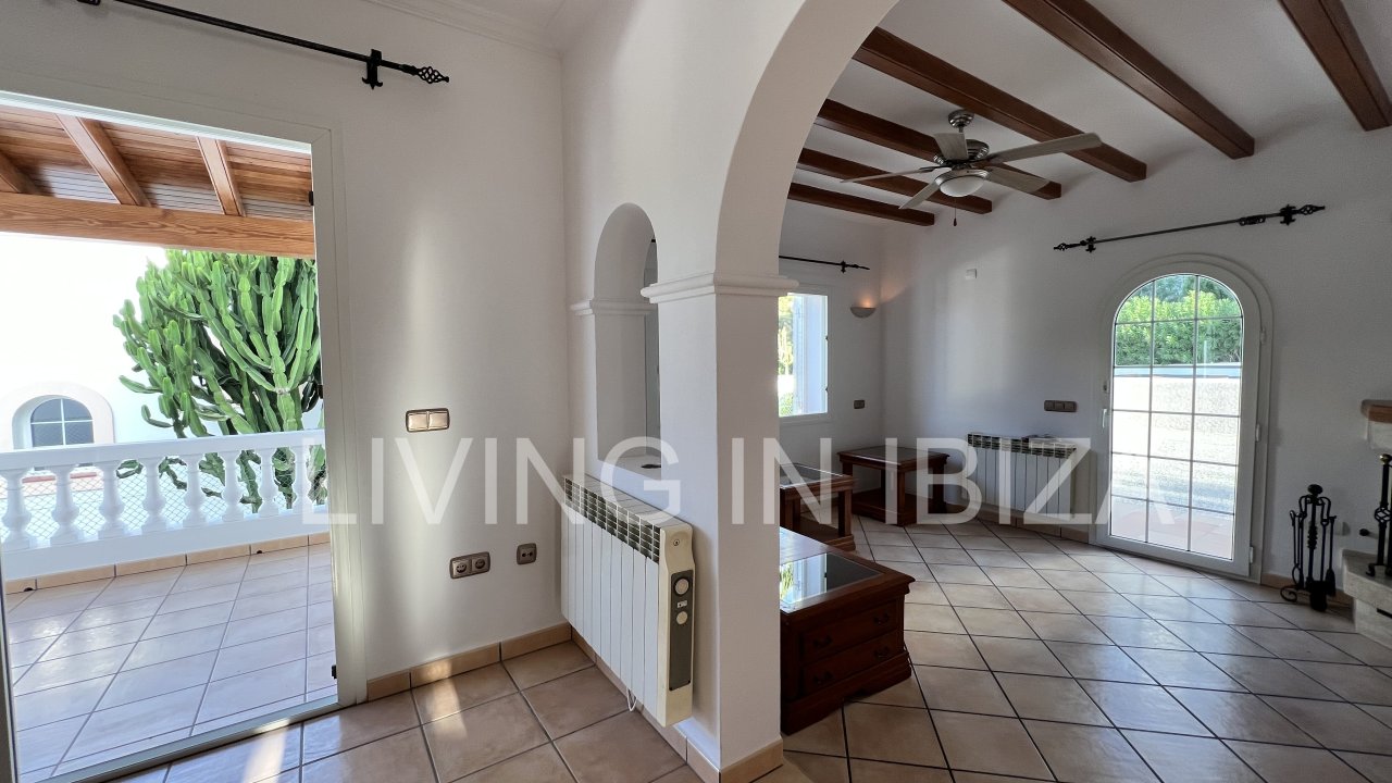 Long term rental / annual contract. Charming two-storey house in Siesta, Santa Eulalia, Ibiza. Stunning sea views from the terrace.