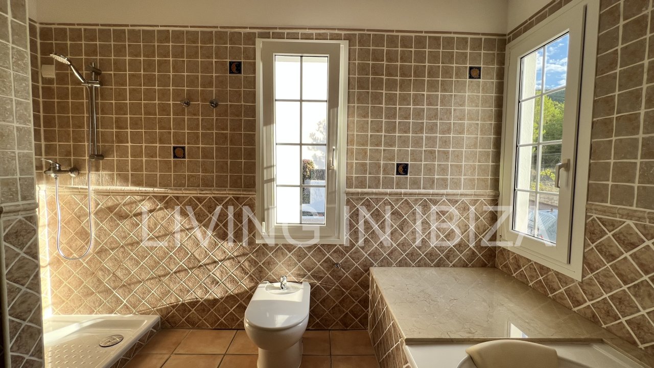 Long term rental / annual contract. Charming two-storey house in Siesta, Santa Eulalia, Ibiza. Stunning sea views from the terrace.