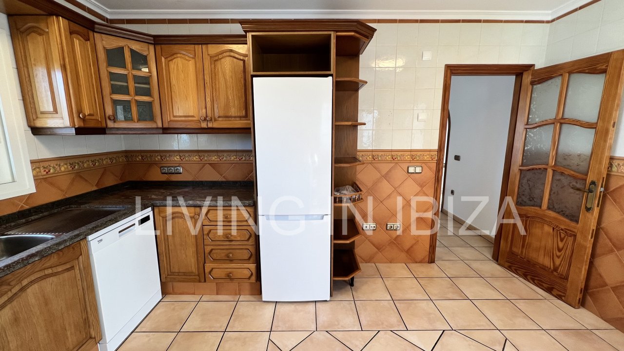 Long term rental / annual contract. Charming two-storey house in Siesta, Santa Eulalia, Ibiza. Stunning sea views from the terrace.