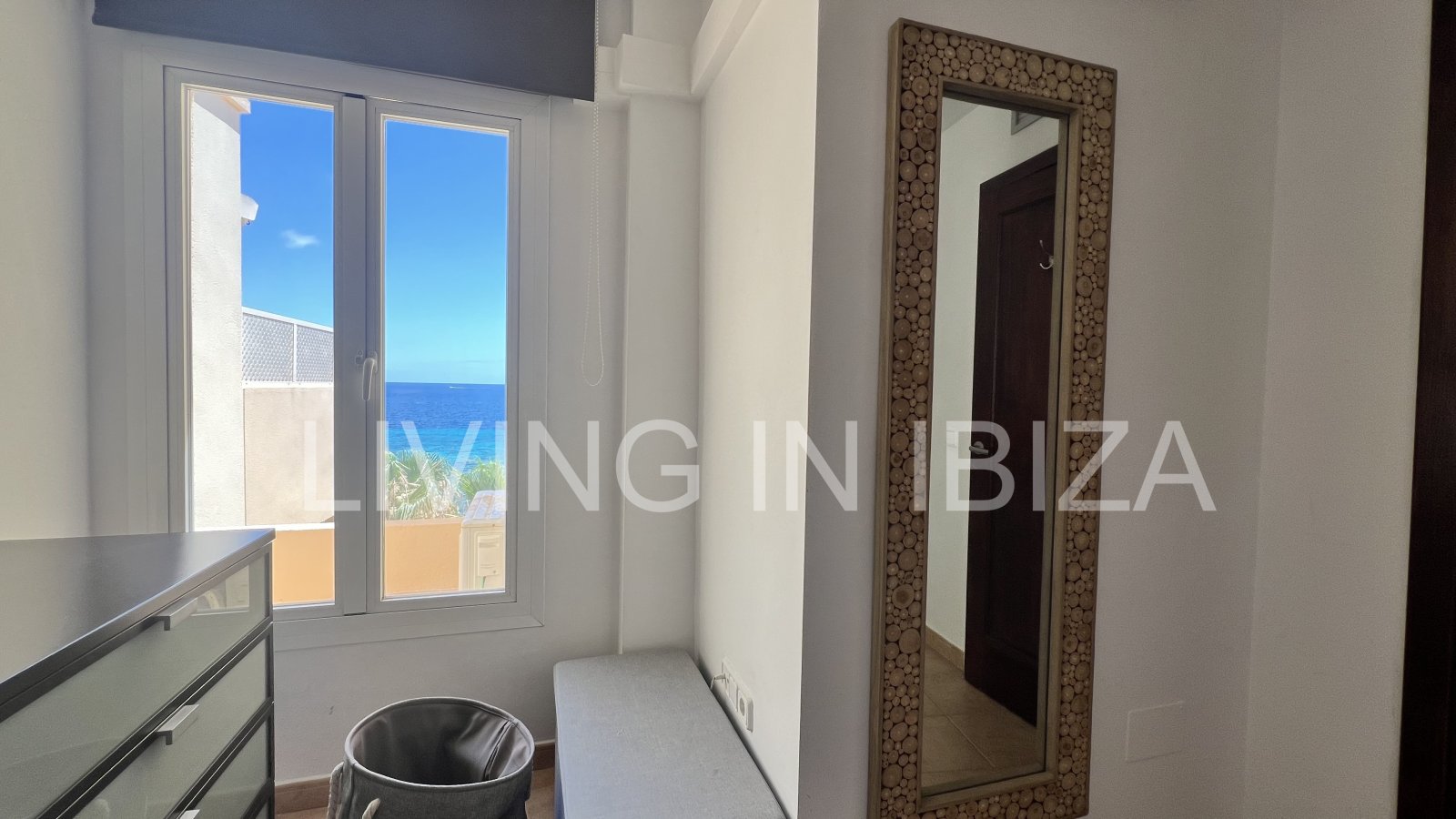 Cosy furnished, fully equipped Mediterranean-style flat with swimming pool for sale in Es Canar, in the municipality of Santa Eulalia del Rio, Ibiza
