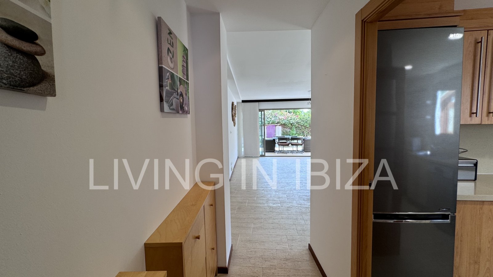 Bright and comfortable 2 bedroom ground floor apartment with terrace, pool, garage, near the beach in Santa Eulalia, Ibiza for long term rental