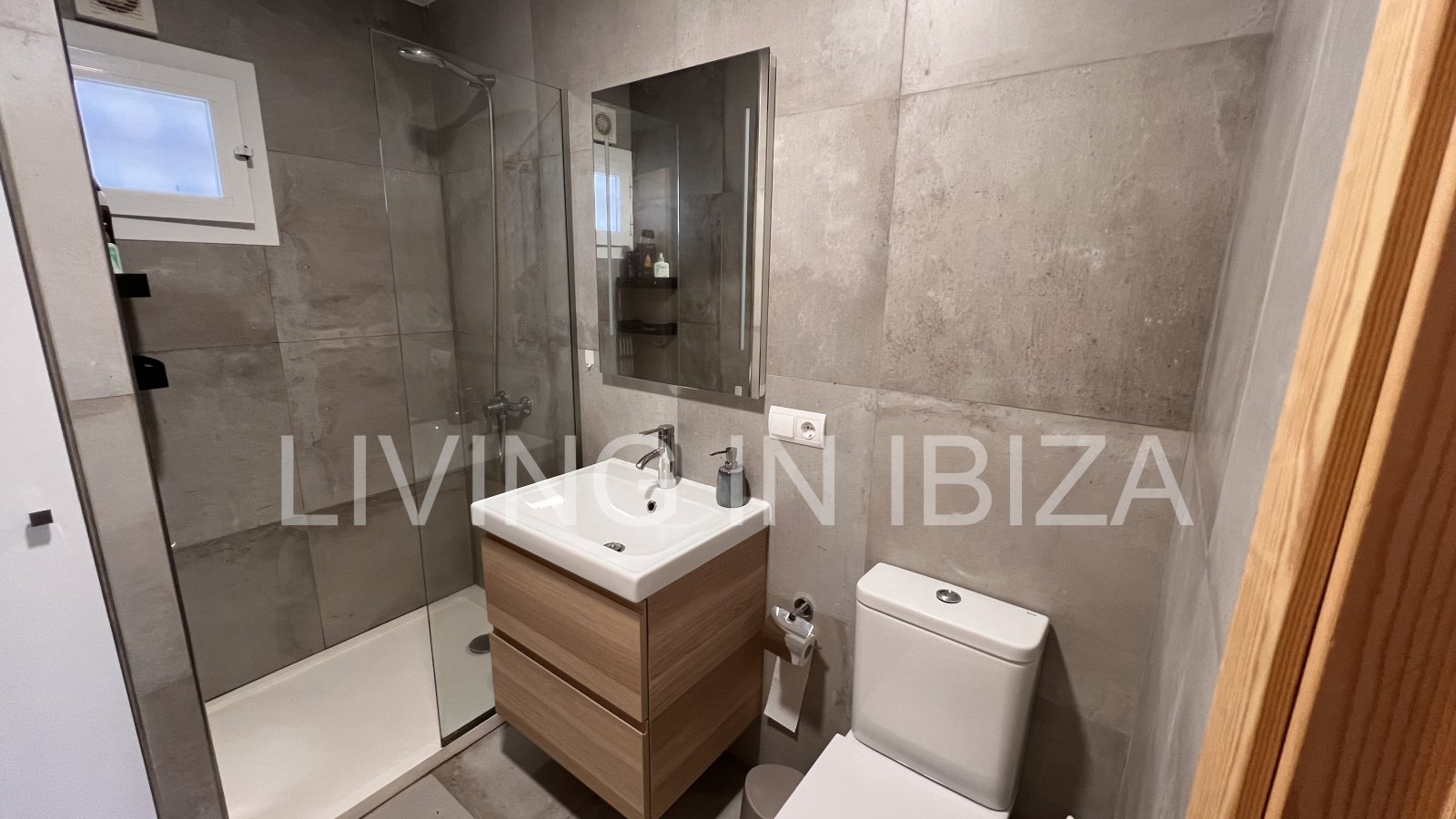  Short-term rental. Available from June 2026. We present this charming studio in Ibiza, the perfect place to relax and unwind. 