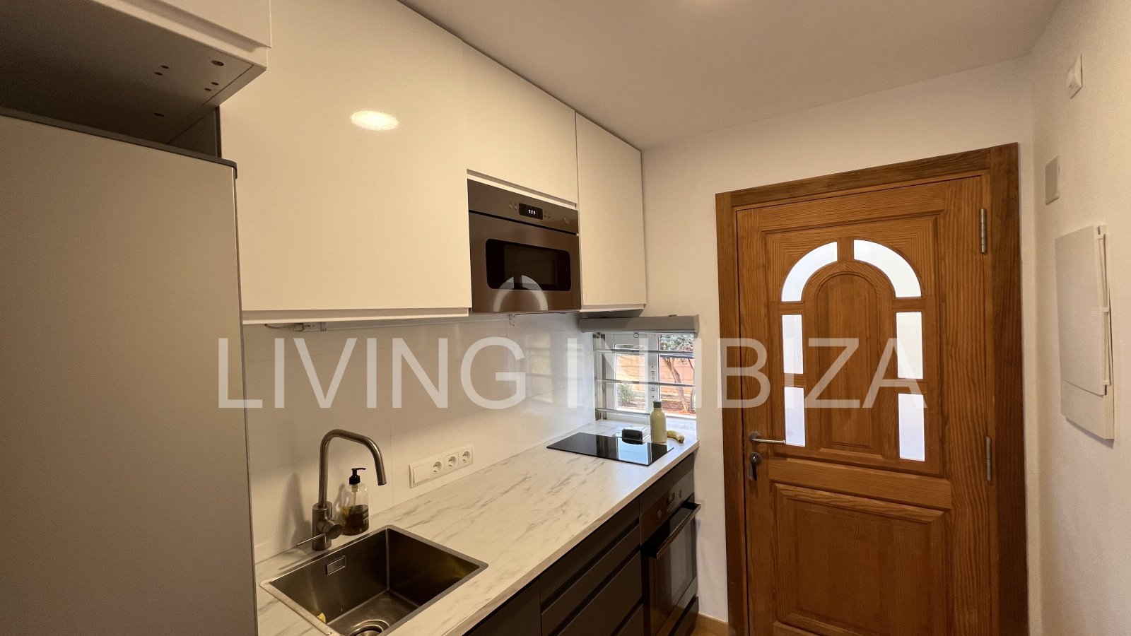  Short-term rental. Available from June 2026. We present this charming studio in Ibiza, the perfect place to relax and unwind. 