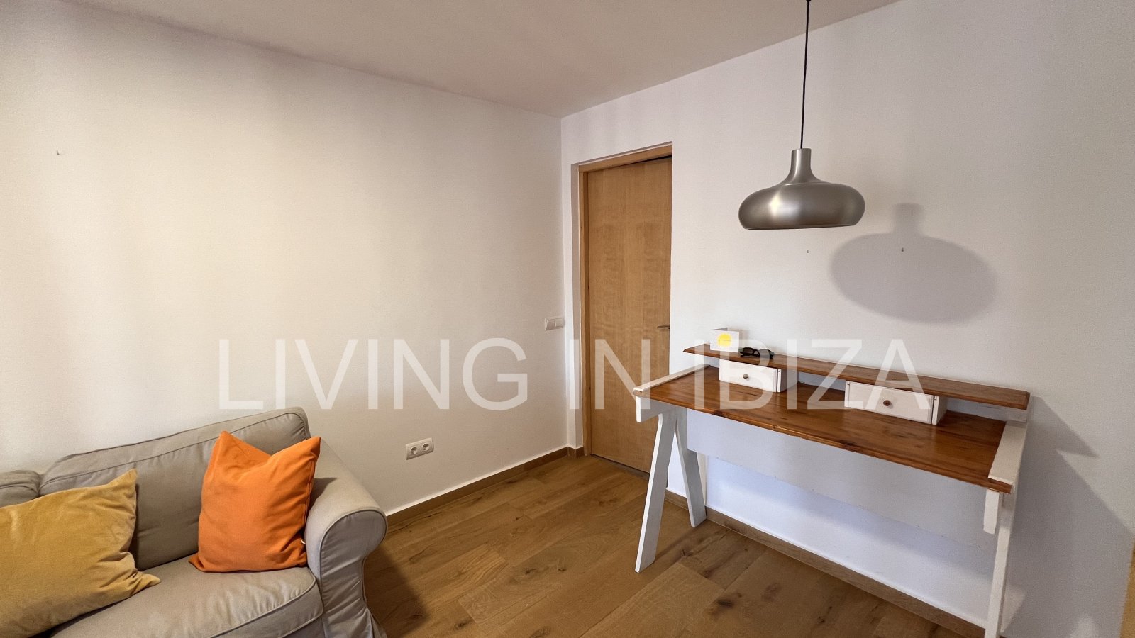  Short-term rental. Available from June 2026. We present this charming studio in Ibiza, the perfect place to relax and unwind. 