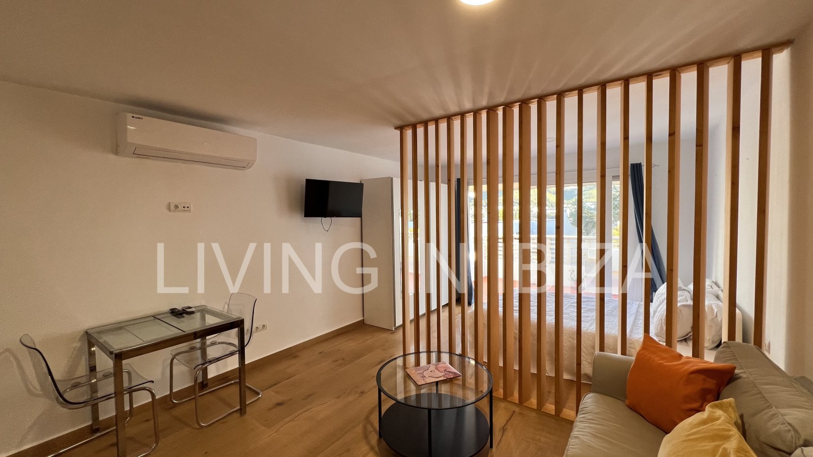  Short-term rental. Available from June 2026. We present this charming studio in Ibiza, the perfect place to relax and unwind. 