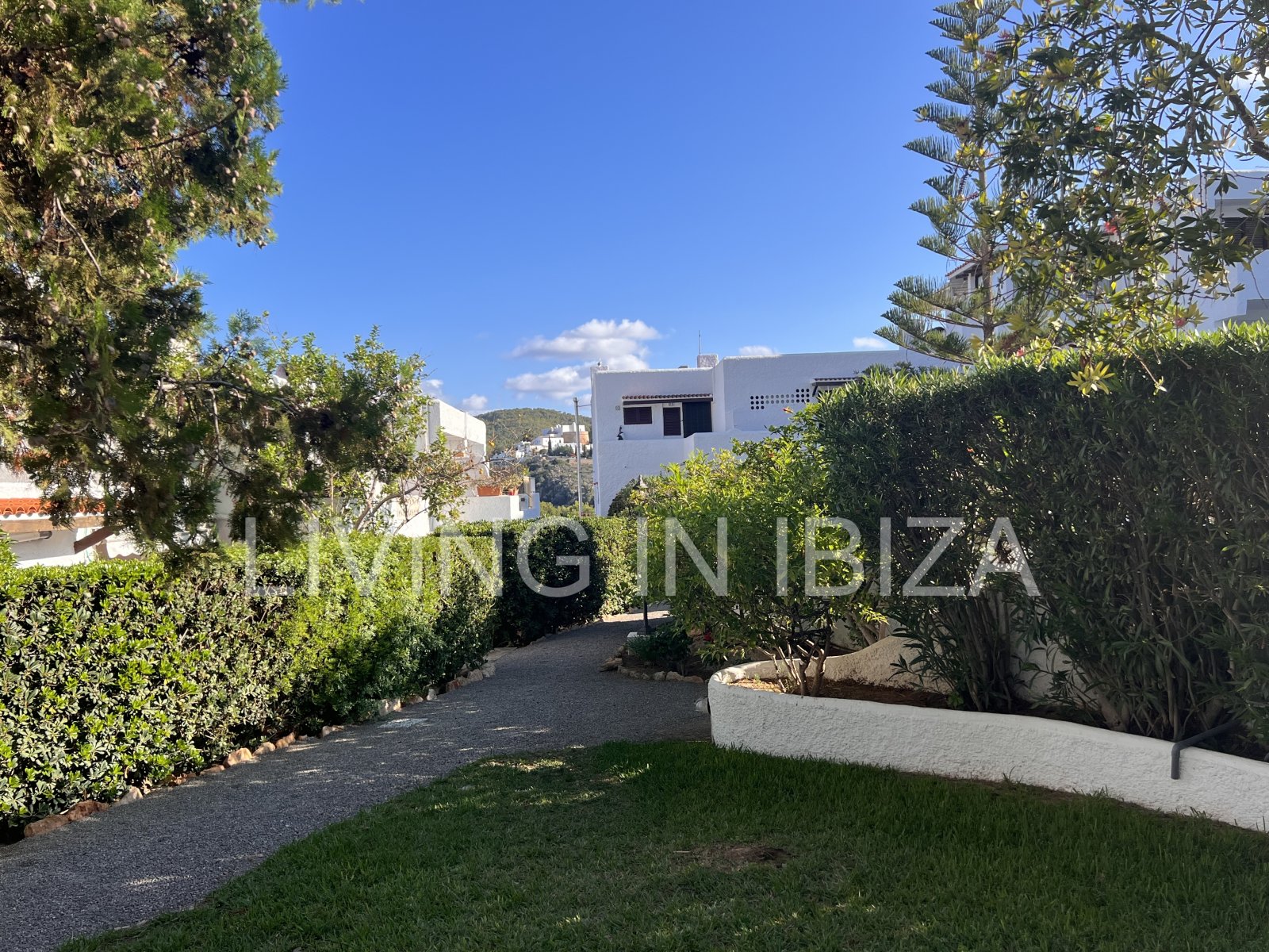  Short-term rental. Available from June 2026. We present this charming studio in Ibiza, the perfect place to relax and unwind. 