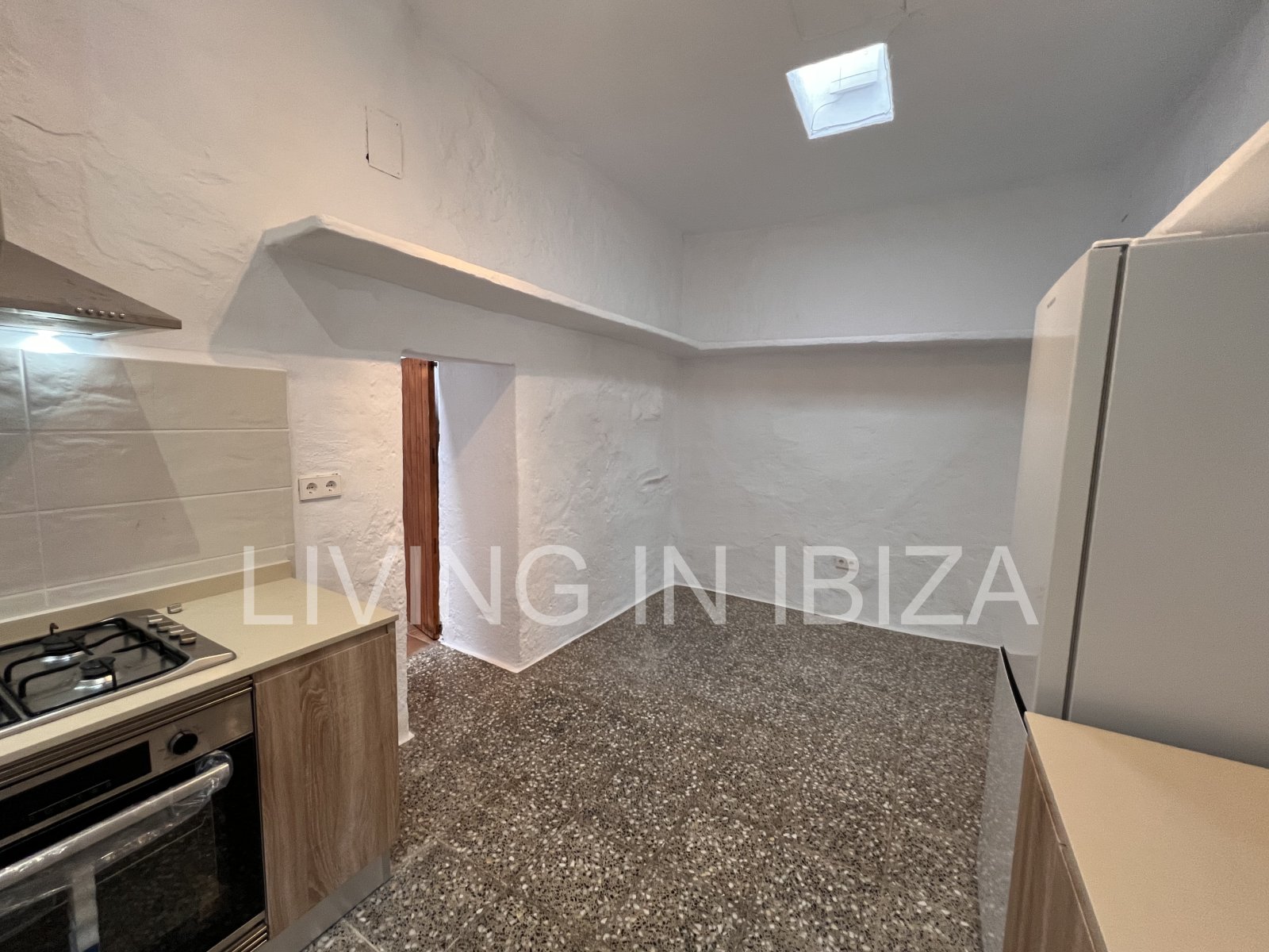 For yearly rental without furniture. An authentic country house in Santa Gertrudis, Ibiza. Enjoy the charm of living in the heart of nature